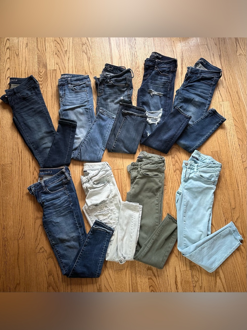 Huge Lot of AE jeans- 2 short